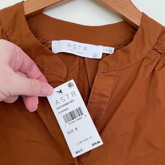 NWT ASTR The Label Ruched Flounce Shirtdress Long Sleeve Buttoned Cognac S Small - Picture 9 of 10